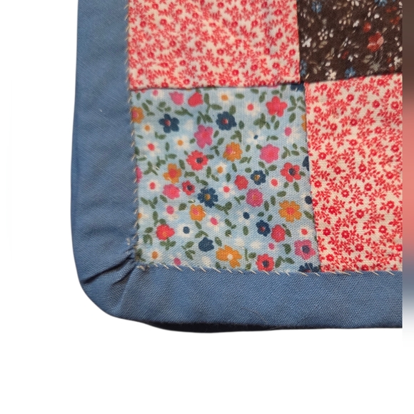 Vintage Style Handmade Patchwork Placemats Quilted Floral Farmhouse Table Decor - Picture 5 of 8